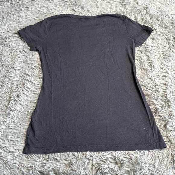 Hard Rock Cafe Tshirt Womens Small St Louis Black Silver Logo Wings Graphic - Picture 8 of 8